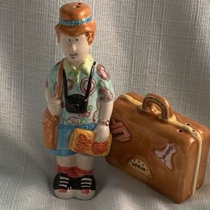 World Traveler Salt And Pepper Shakers Tourist Luggage Sri Lanka Omnibus